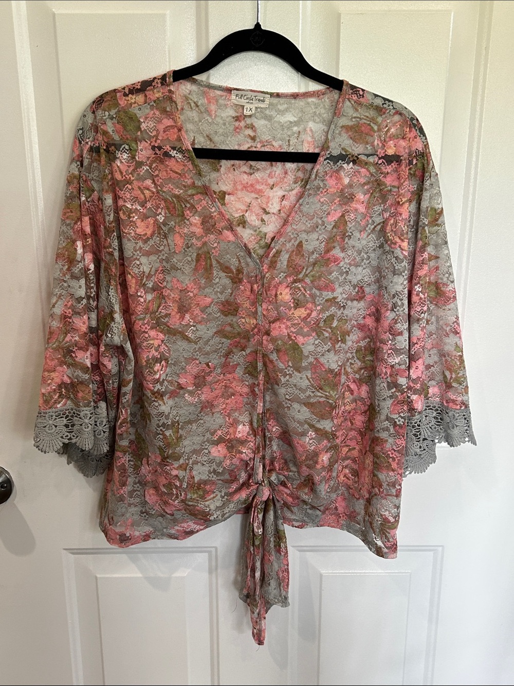 Full Circle Trends Floral Lace Tie-Front Top - Pink & Gray Size 1 X